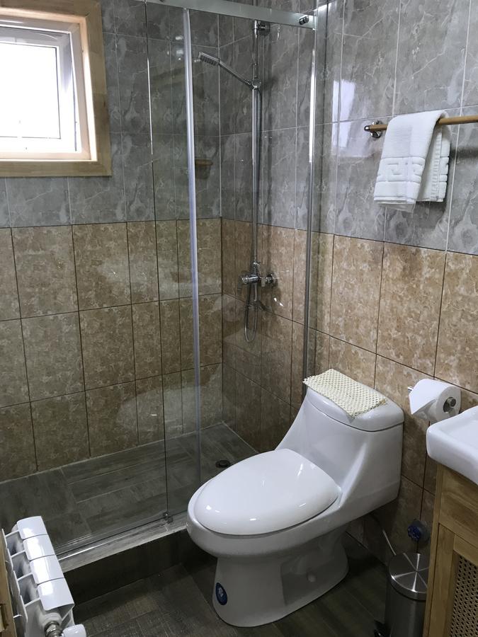Hostal Andes Patagonicos Puerto Natales Bagian luar foto